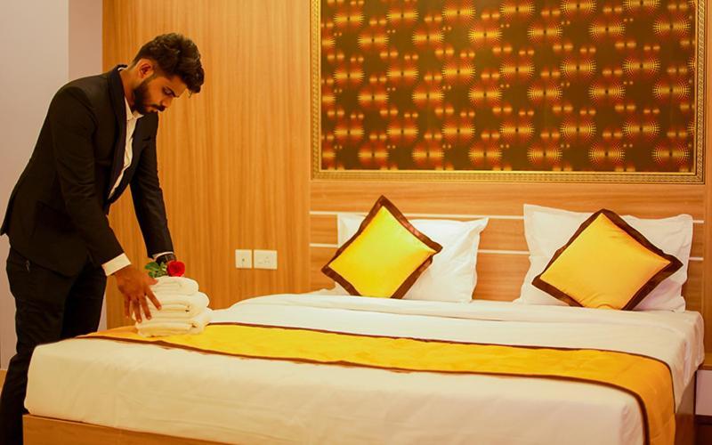 Hotel Emirates Kannangad Exterior foto