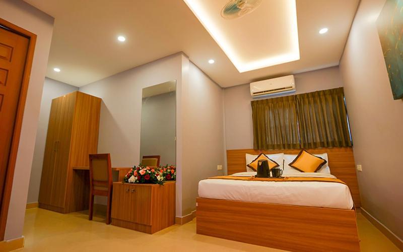 Hotel Emirates Kannangad Exterior foto